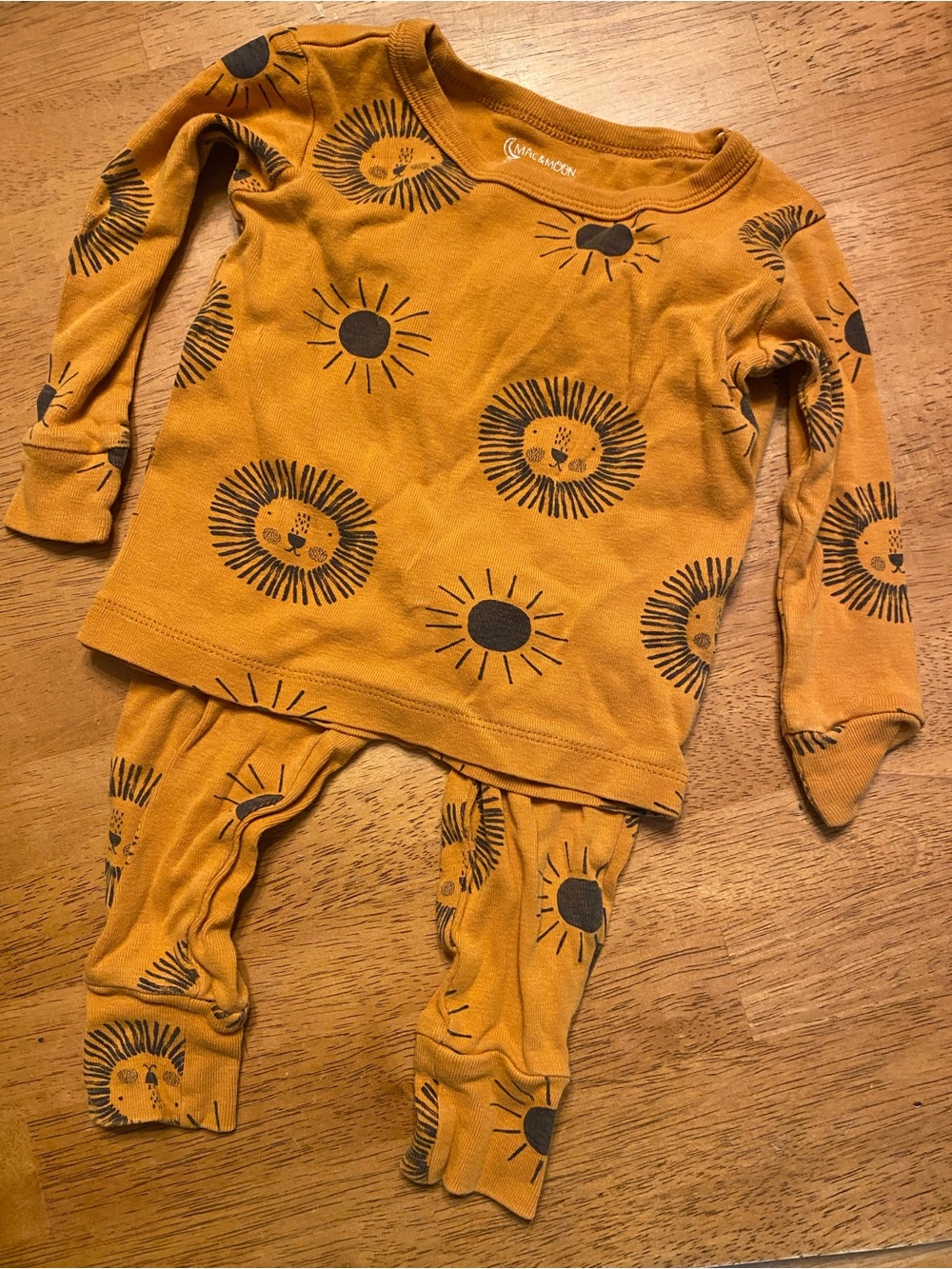 Mac and Moon Mustard Lion Print Toddler Pajama Set size 18 months